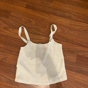 Category: Women
Color: White
Style: Top Crop